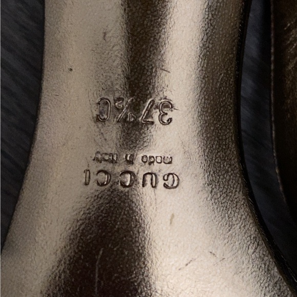 GUCCI CRISS CROSS LEATHER HEELS COMES WITH COA - Picture 5 of 5